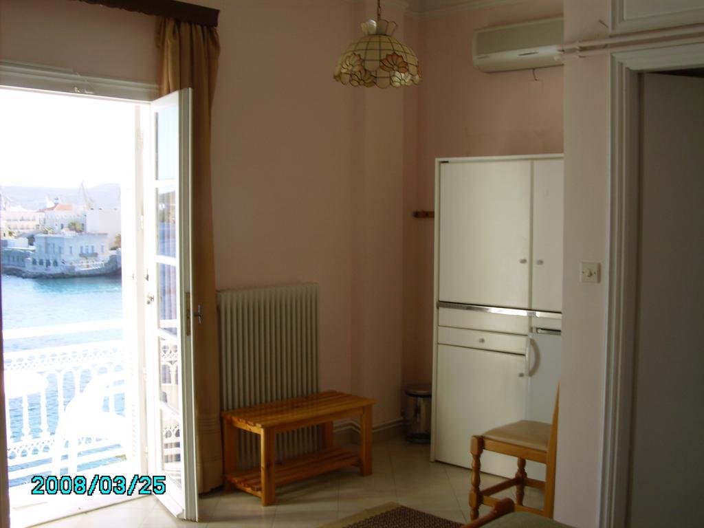 Sea Colours Rooms & Apartments Ermoupoli Room photo