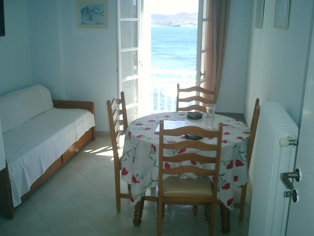 Sea Colours Rooms & Apartments Ermoupoli Room photo