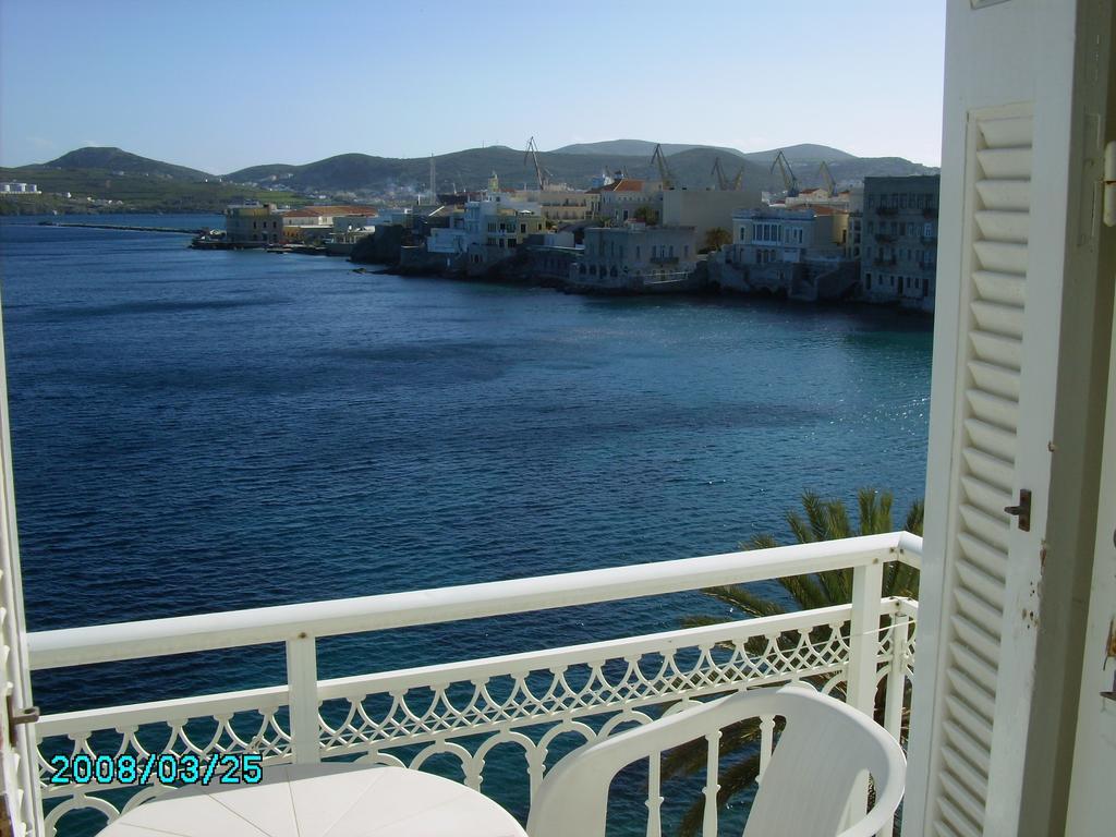 Sea Colours Rooms & Apartments Ermoupoli Room photo